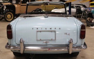 TRIUMPH TR4 4 CYLINDRES - 4 RAPPORTS -2138CC ANNEE 1964 (9)